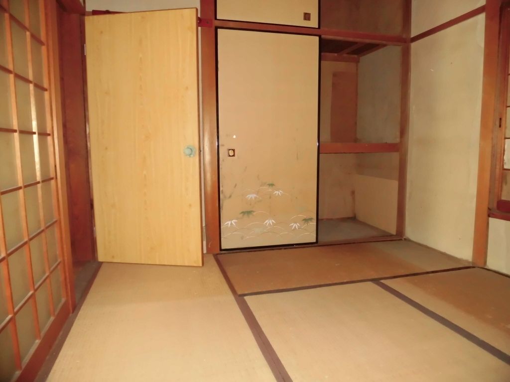4DK Detached House for Sale in Minamiawaji City, Hyogo - Thumbnail 3