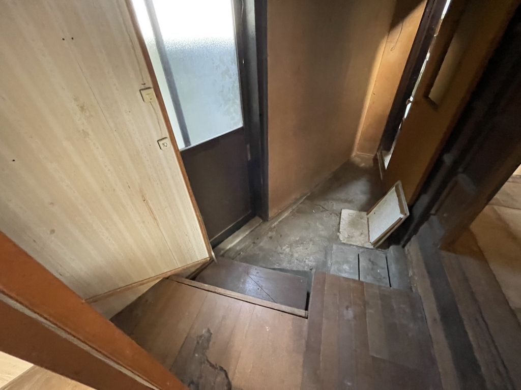 8-Room Detached House for Sale in Yawatahama, Ehime - Thumbnail 4