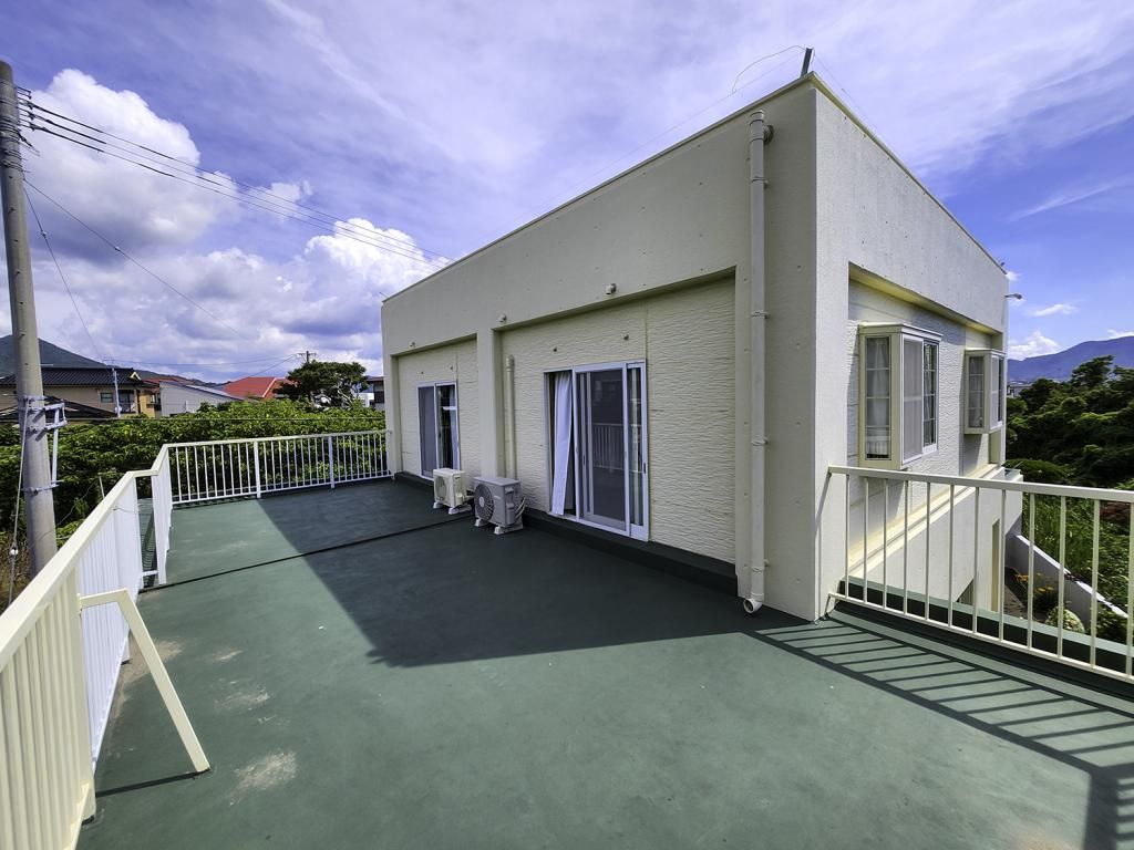 5LDK House for Sale in Makurazaki with Garage and Large Garden - Thumbnail 4