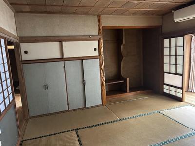 Spacious 7DK House in Takanabe - 6 Min to Station — Image 4, Takanabe, Miyazaki