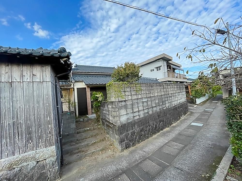 Traditional 4DK House for Sale in Makurazaki, Kagoshima - Image 1