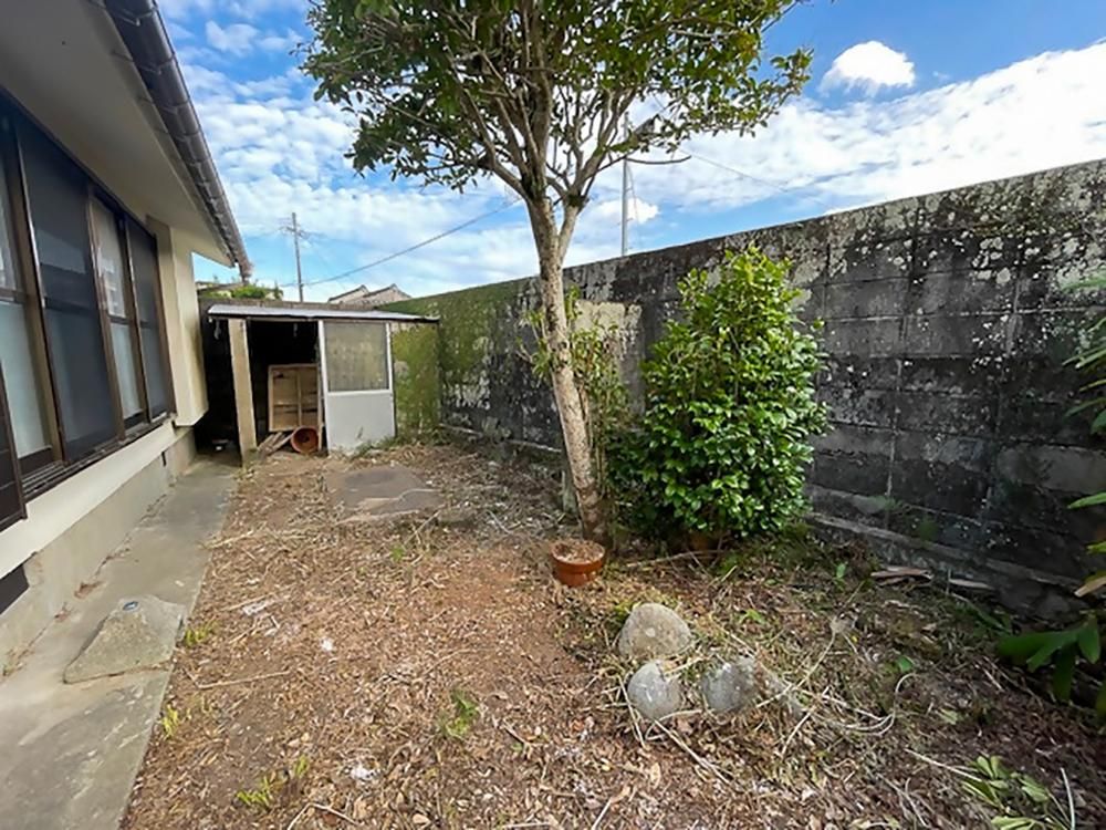 Traditional 4DK House for Sale in Makurazaki, Kagoshima - Thumbnail 2