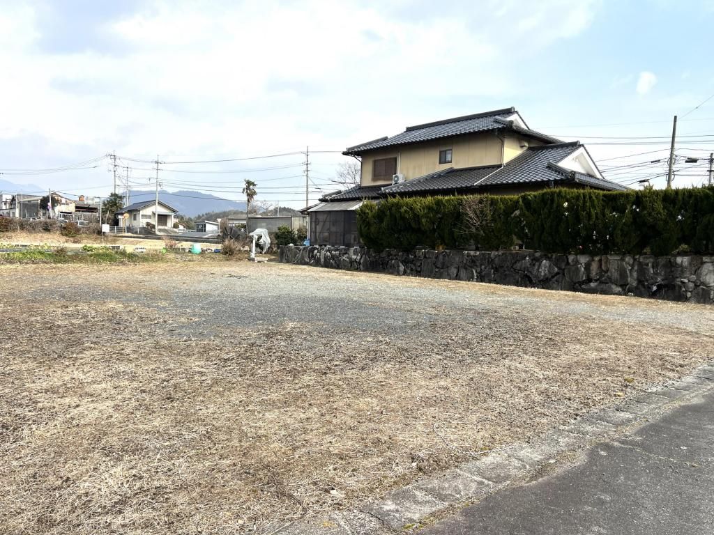 562 sqm Residential Land for Sale in Kagamino Town, Okayama - Thumbnail 3