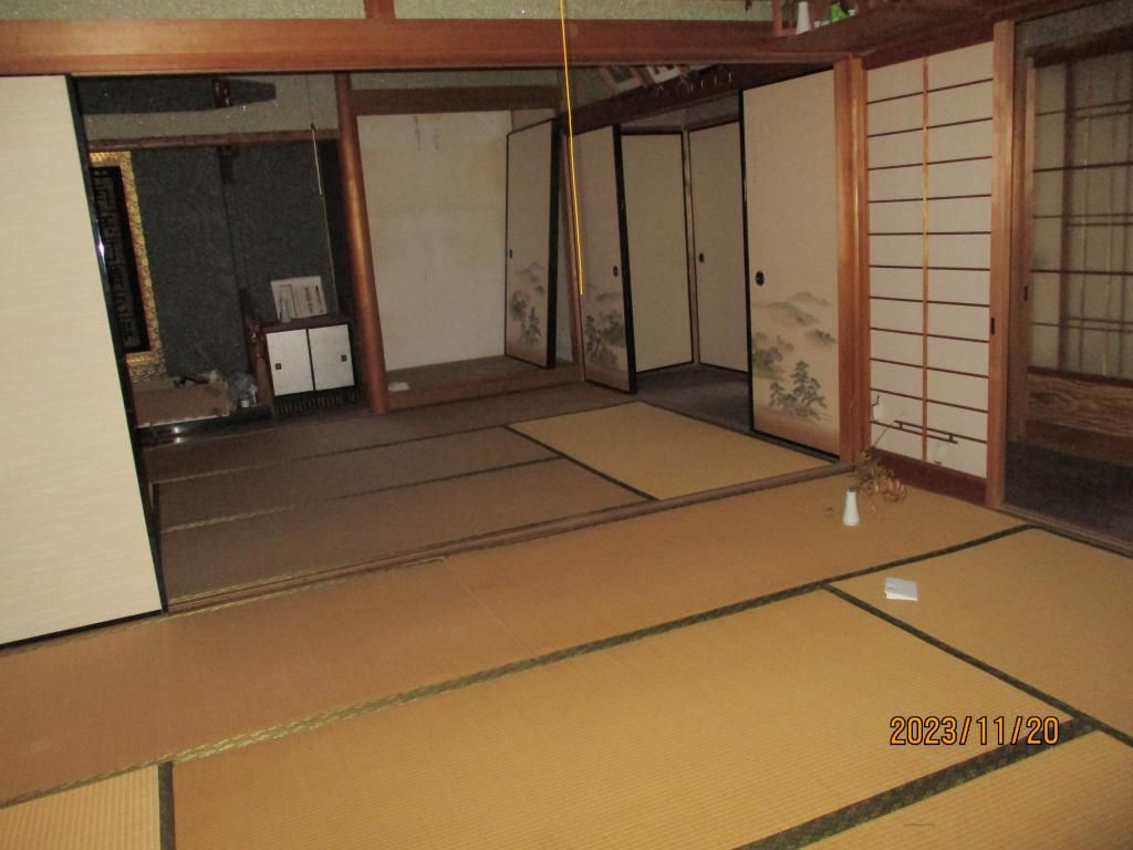 Spacious 7DK House on 817sqm Land in Sayo, Hyogo - Thumbnail 3