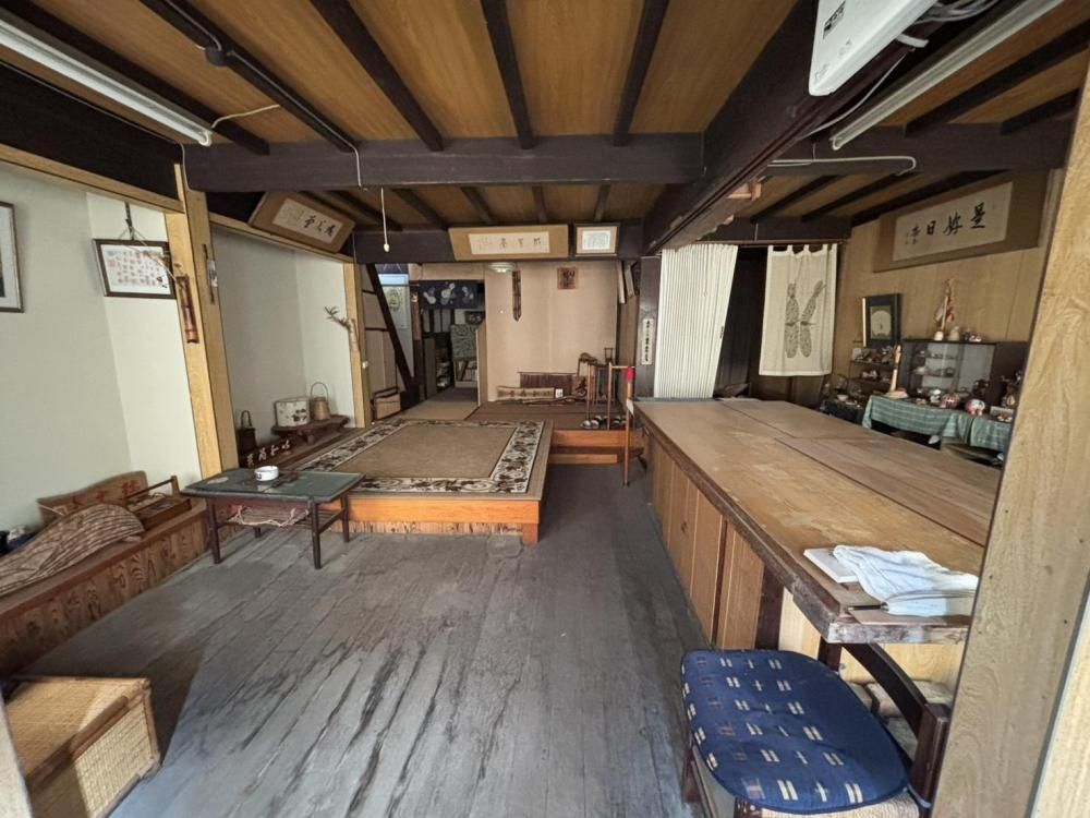 Shop-Residence for Sale in Central Yawatahama, Ehime - Thumbnail 2