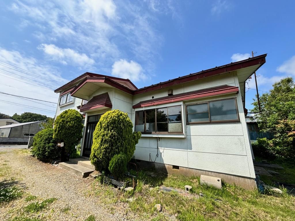 5DK House with Shop & Farmland in Tsugaru, Aomori - Thumbnail 3