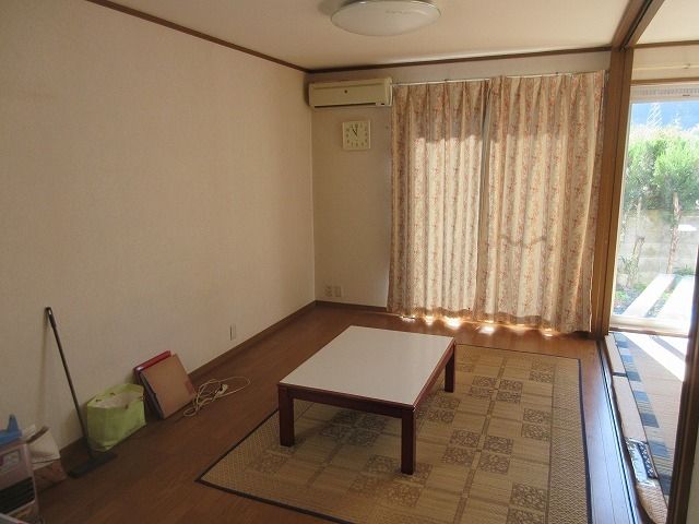5LDK Rental House in Kyōtanba, Kyoto - Spacious Family Home - Thumbnail 3