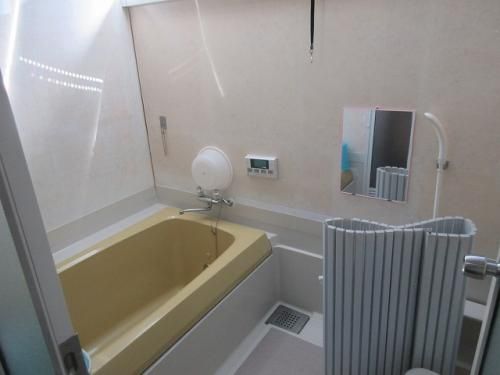 5LDK Rental House in Kyōtanba, Kyoto - Spacious Family Home - Thumbnail 4