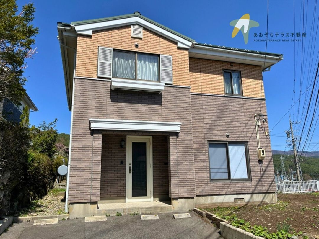 Renovated 4LDK House with Lake Views in Okaya, Nagano - Thumbnail 2