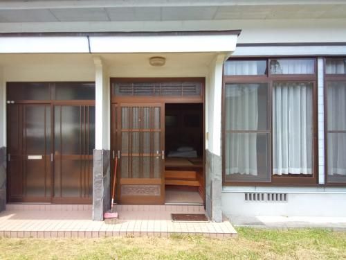 285-Tsubo Farmhouse with Dairy Barn for Sale in Takaharu, Miyazaki - Thumbnail 4