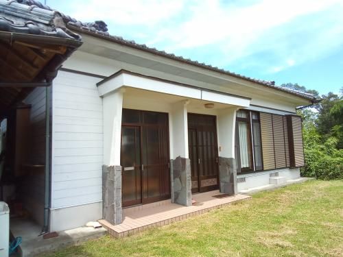 285-Tsubo Farmhouse with Dairy Barn for Sale in Takaharu, Miyazaki - Main Image