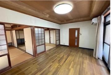 6DK House for Sale on Large Corner Plot in Mihara, Hiroshima - Image 4