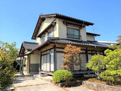 6LDK House with Guest Cottage in Kurayoshi — Image 1, Kurayoshi, Tottori