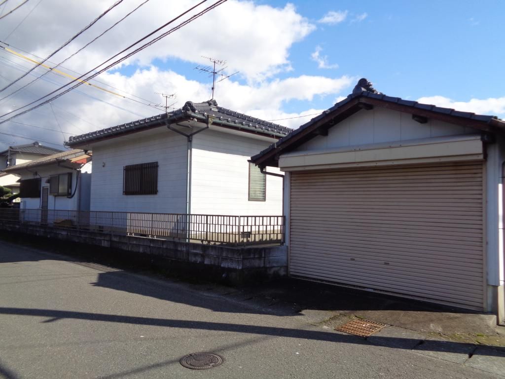 5DK Detached House for Sale in Yatsushiro, Kumamoto - Thumbnail 2