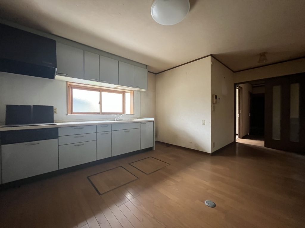 5DK Detached House for Sale in Fukui City, Fukui Prefecture - Thumbnail 3
