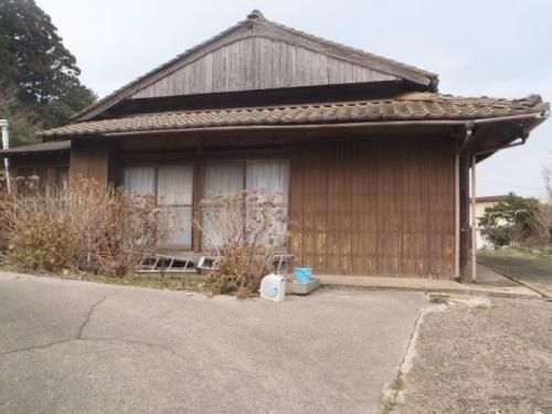 Farmland House for Sale on Oki Islands with Sea Views - Main Image