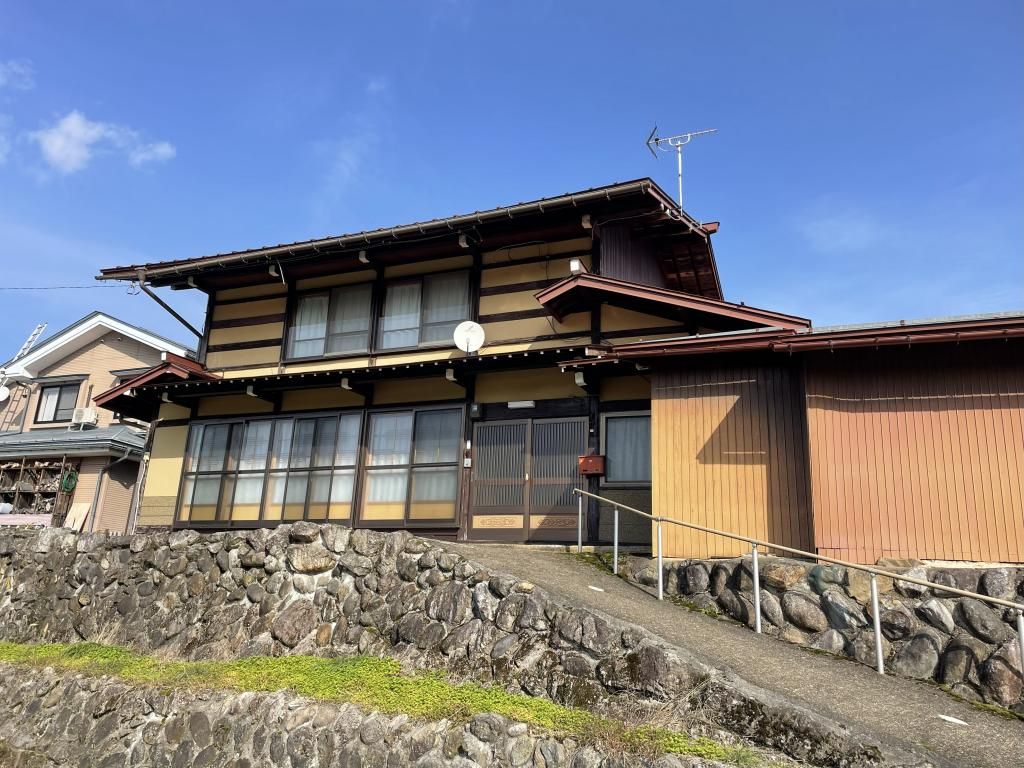 1957 7K House with Large Garden & Field in Hida City, Gifu - Thumbnail 2