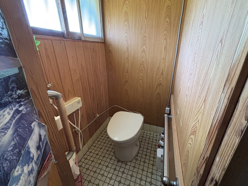 5DK Single-Story House for Sale in Ibusuki, Kagoshima - Thumbnail 2
