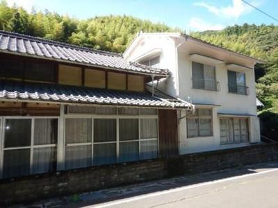 Spacious 11DK Mountain House with River View in Iyo City, Ehime — Image 7, Iyo, Ehime