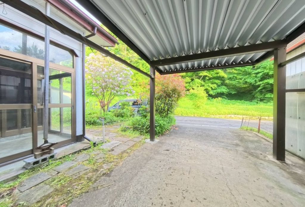 1977 Traditional 4DK House on 246m² Land in Odate, Akita - Thumbnail 3
