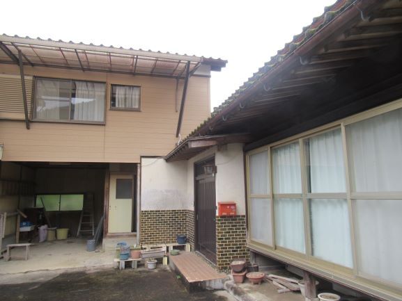 9DK Mountain Family Home for Sale in Saiki, Oita - Akiya Bank - Thumbnail 4