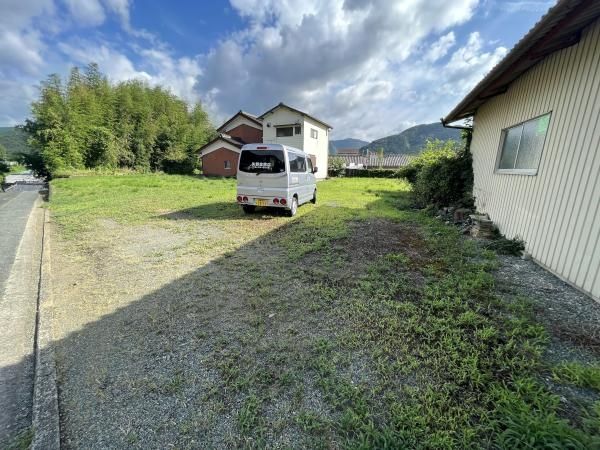 Vacant Land for Sale in Ozu City, Ehime - 345.9 sqm Plot - Thumbnail 2
