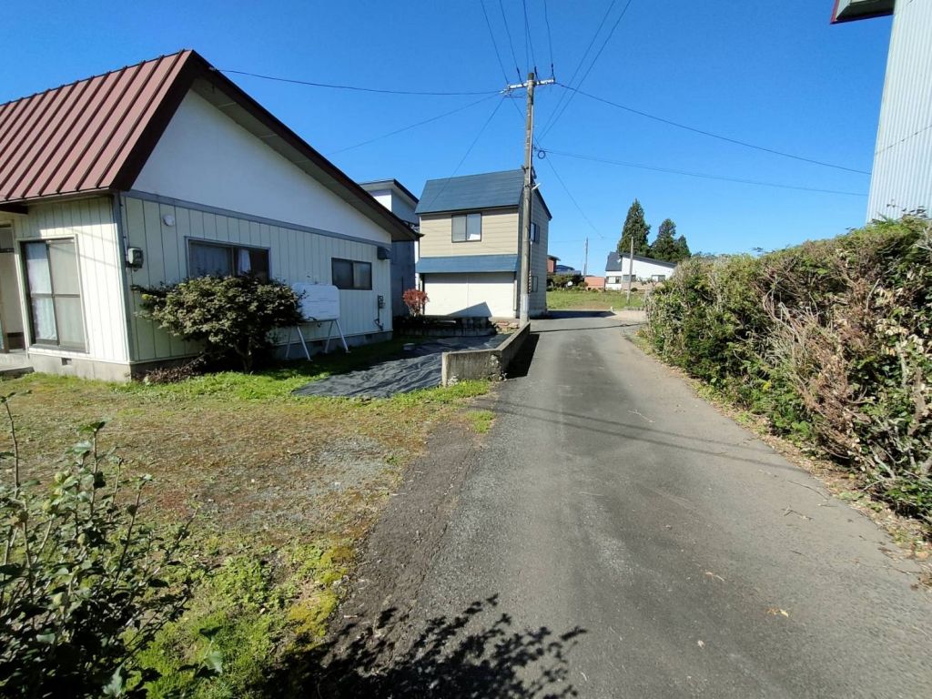 2LDK Traditional House for Sale in Odate, Akita with Garden - Thumbnail 2