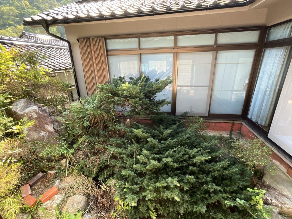 Spacious 1976 All-Electric House for Sale in Asago City, Hyogo - Thumbnail 4