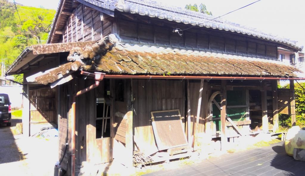 Rural Kagoshima Home with Barn and Garden for 400,000 Yen - Thumbnail 4
