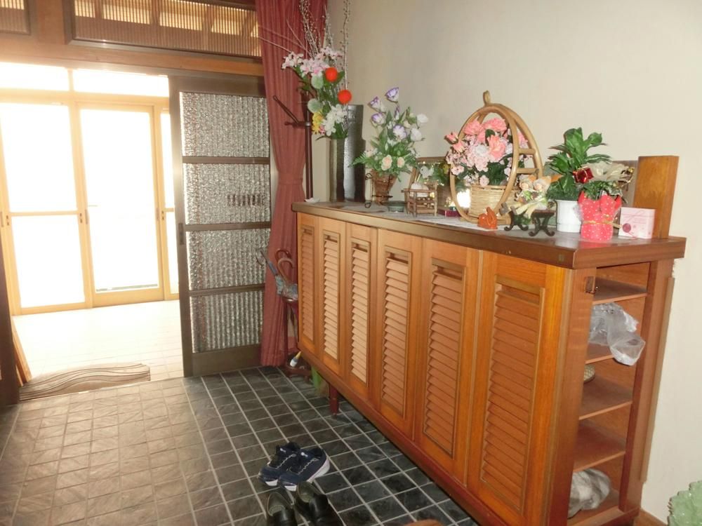 10DK Wooden House for Sale on Large Corner Lot in Odate, Akita - Thumbnail 2