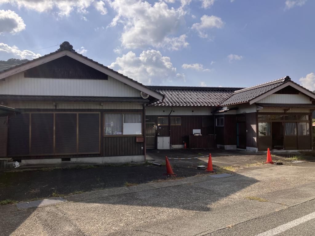 6LDK Detached House for Sale in Kyotamba Town, Kyoto - Thumbnail 3