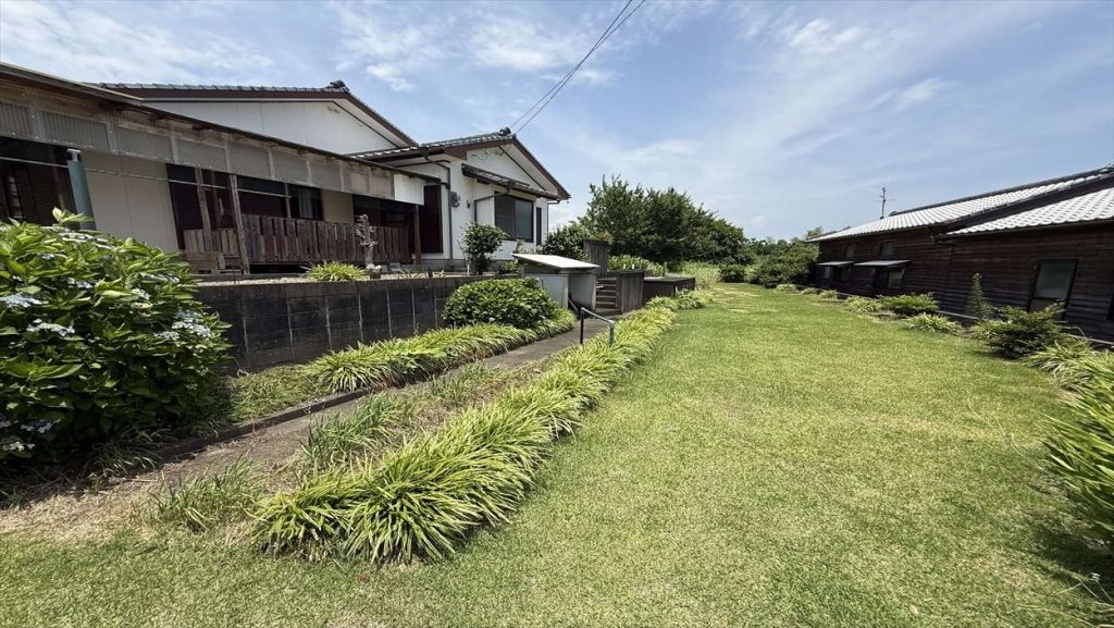 1989 3DK House on High Ground in Takanabe, Miyazaki - Thumbnail 3