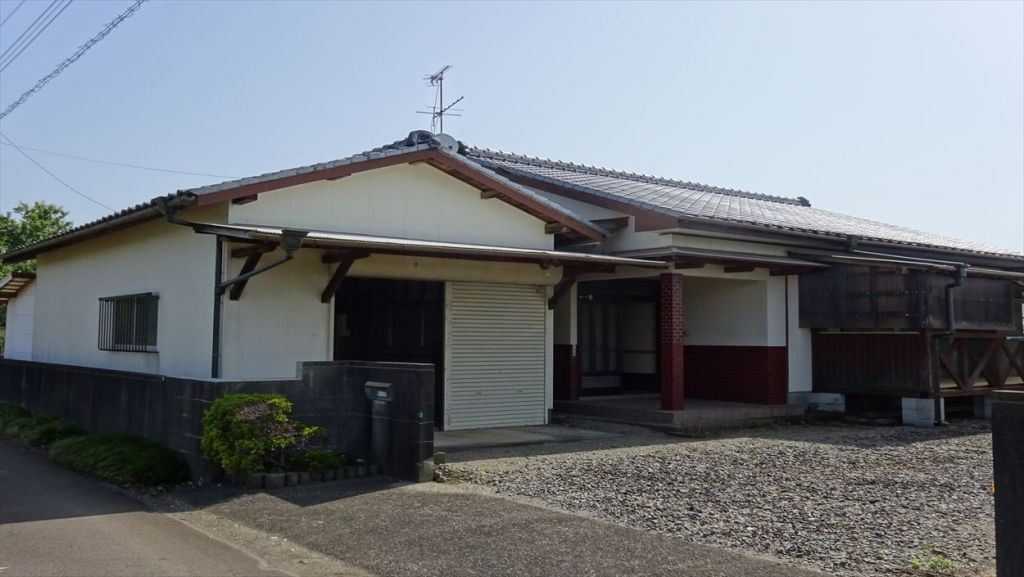 1989 3DK House on High Ground in Takanabe, Miyazaki - Thumbnail 2