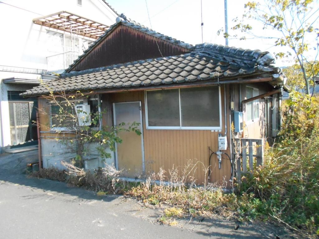 106.76 sqm Land with Old House for Demolition in Ebino, Miyazaki - Thumbnail 2