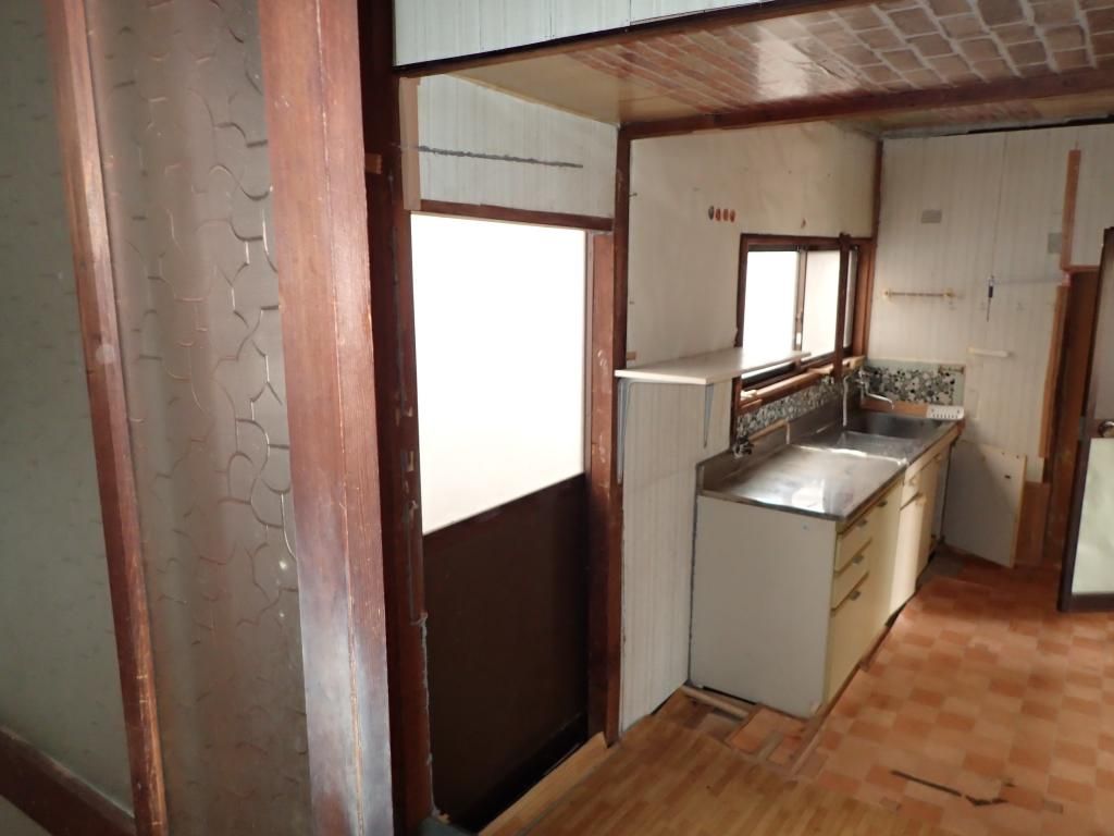 Traditional 3DK Akiya House in Misaki Town, Okayama - Thumbnail 3