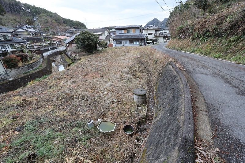 308.43 sqm Land for Sale in Quiet Takeo City Residential Area - Thumbnail 2
