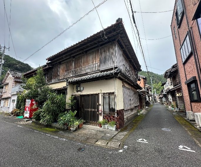 All-Hinoki Wood House for Sale in Kaiyo, Tokushima - 50万 Yen - Main Image