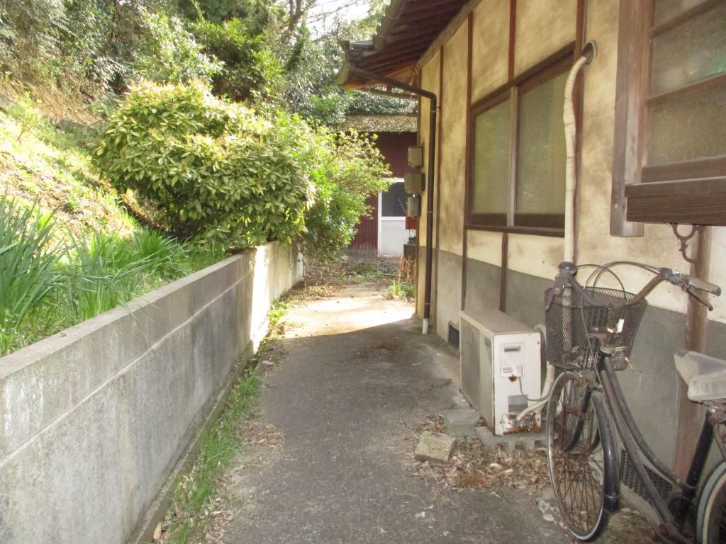 5K Akiya House with Sea Views in Kasaoka, Okayama - Thumbnail 4