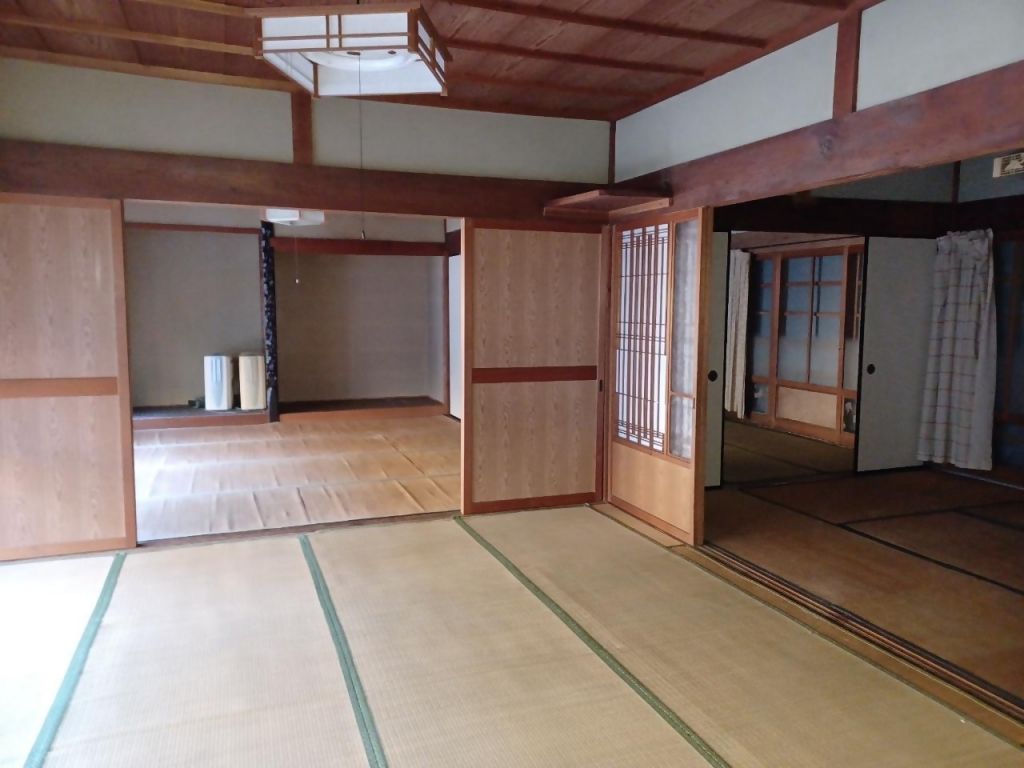 Renovated 6DK House for Rent in Seki, Gifu - Spacious Layout - Thumbnail 4
