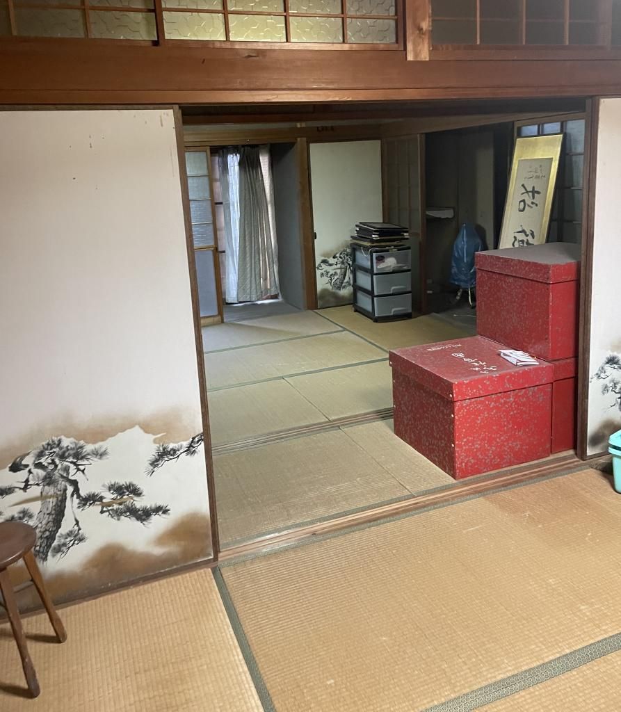 3DK Wooden House in Quiet Residential Area of Shikokuchuo - Thumbnail 4