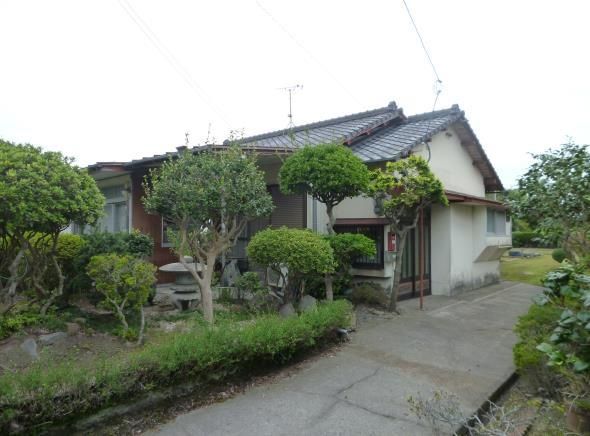 7K House for Sale with Large Garden in Kirishima, Kagoshima - Thumbnail 3