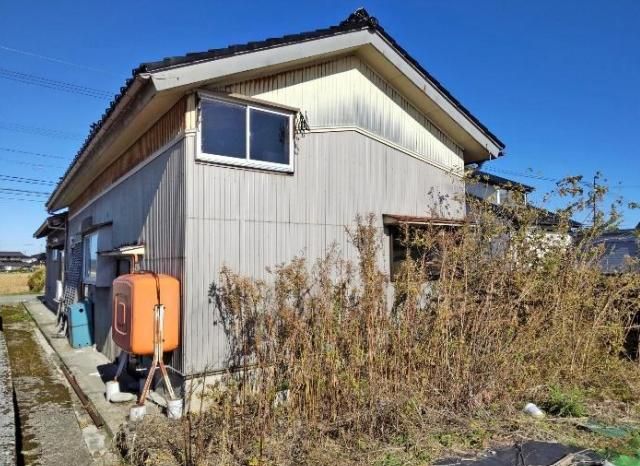 8LDK Traditional Wooden House for Sale in Asahi, Toyama - Thumbnail 3