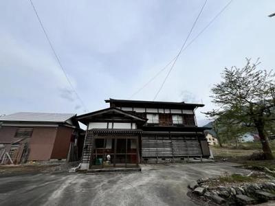 8DK Wooden House with Snow Melting System in Minamiuonuma — Image 1, Minamiuonuma, Niigata