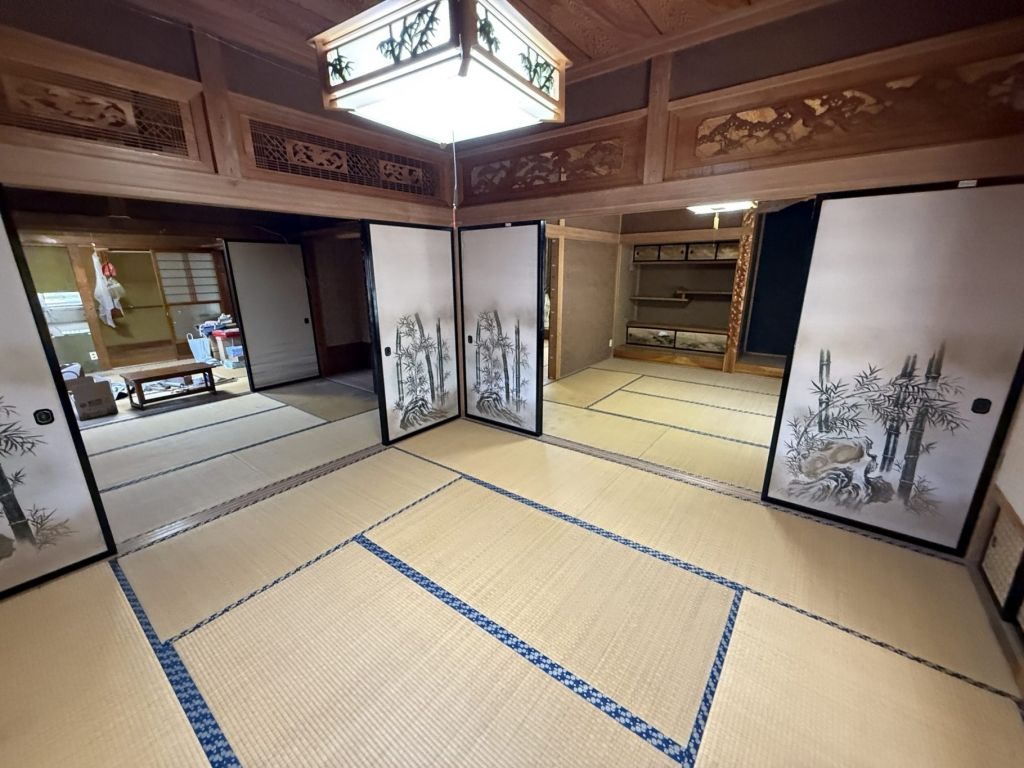 Large 7DK House with Two Storehouses on 1144 sqm Land in Inawashiro - Thumbnail 4