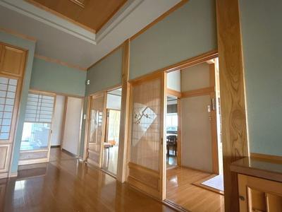 Traditional Japanese Home in Hachinohe with Carport — Image 2, Hachinohe, Aomori