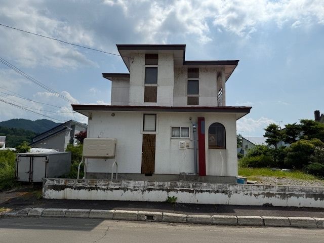 2LDK House for Sale in Ashibetsu, Hokkaido - 3.5 Million Yen - Thumbnail 3