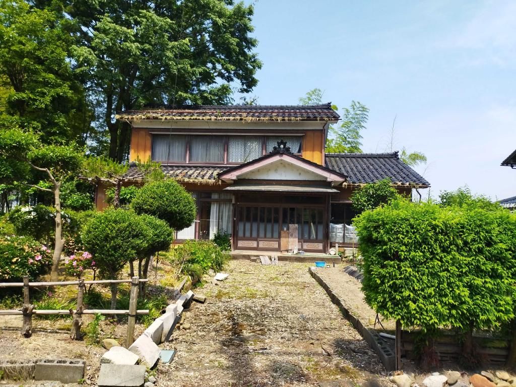 7DK Detached House with Bamboo Views in Sanjo, Niigata - Thumbnail 2