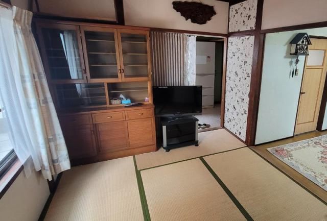 6K Townhouse with Shop Space for Sale in Yanai City, Yamaguchi - Thumbnail 3