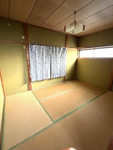 5DK Detached House for Sale in Makinohara, Shizuoka - Image 1