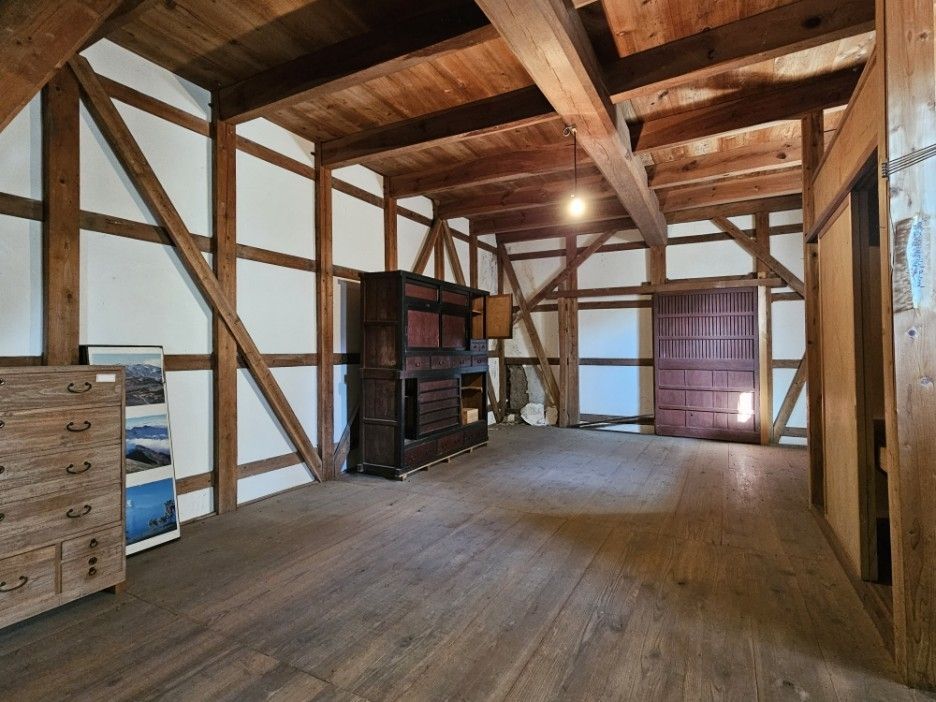1949 6DK House on 750sqm Corner Lot in Fukui City - Thumbnail 3